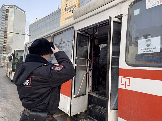 В Самаре водителей и кондукторов привлекают к ответственности за езду без масок