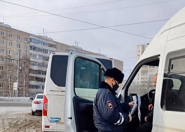 В Оренбурге 18 водителей пассажирского транспорта нарушали ПДД