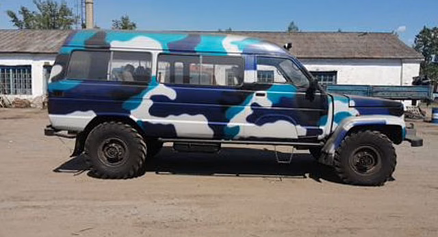 Советский грузовик объединили с японским автобусом