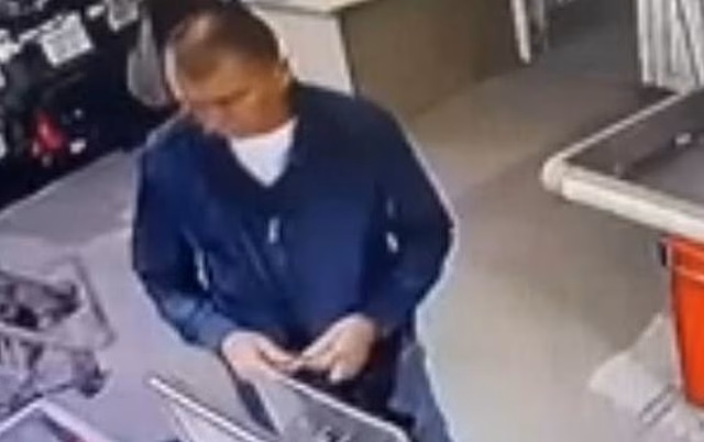 В Курске полиция разыскивает подозреваемого в краже кошелька