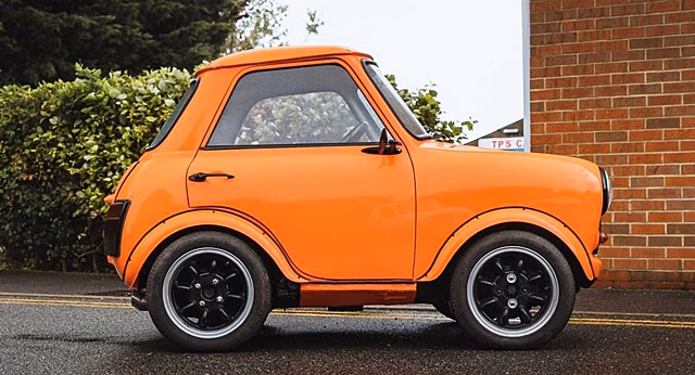 В Британии выставят на продажу миниатюрный автомобиль Morris Mini 1000