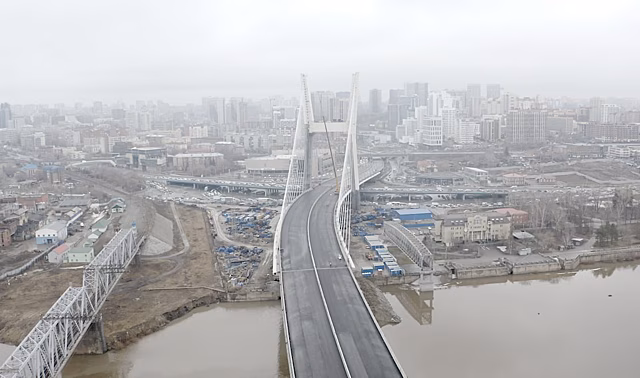 В Заводском районе расширят проезжую часть путепровода