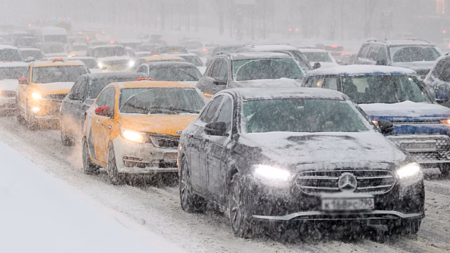Московских автомобилистов предупредили об опасном погодном явлении