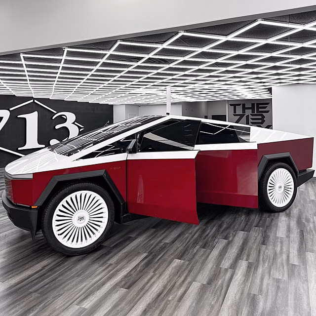 Рэпер Trae tha Truth доработалTesla Cybertruck в стиле двух других своих автомобилей