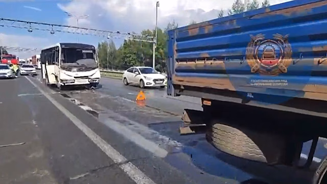 В Татарстане полицейские устанавливают обстоятельства ДТП с участием пассажирского автобуса