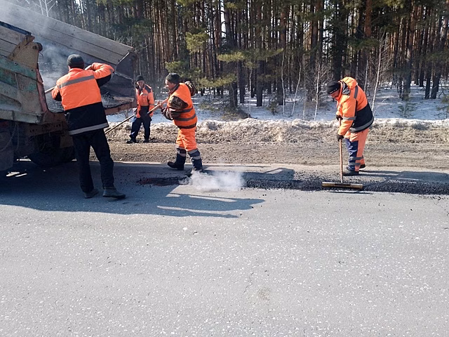 На дорогах регионального значения в Пензенской области проведут ямочный ремонт на площади около 215 тыс. кв. метров