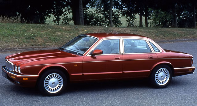 Купить за 180 000 и вложить 3 000 000: опыт владения Jaguar XJR 1995 года