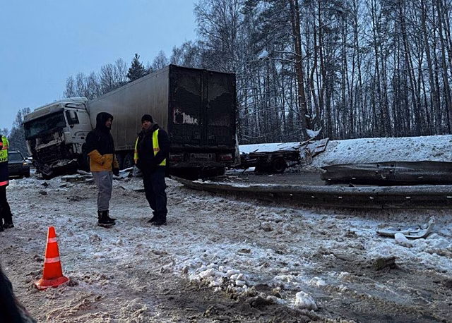 Пробка образовалась из-за серьезного ДТП с фурой в Нижегородской области
