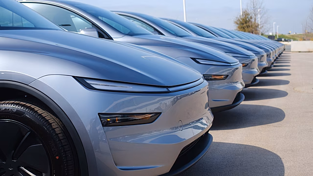 Tesla все же запустила роботакси на дорогах США