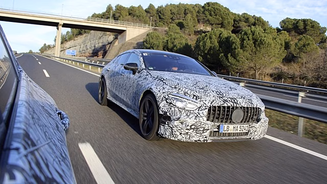 Четырёхдверный Mercedes-AMG GT показали на официальных фото
