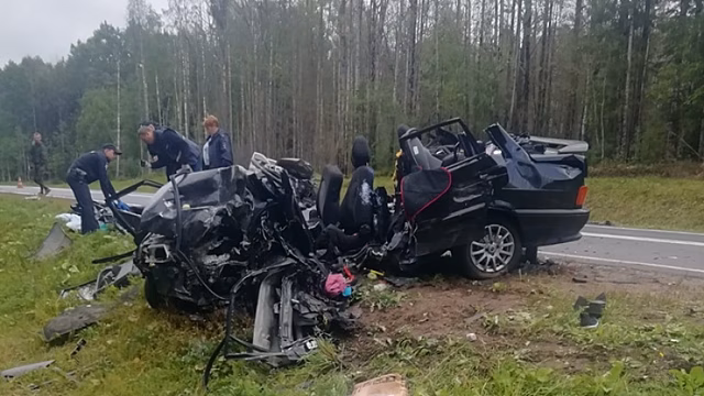 В страшном ДТП под Вологдой погибла семья с младенцем из Саратовской области