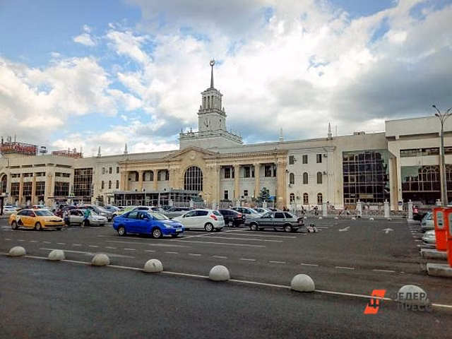 В Краснодаре депутат строит себе гараж наплевав на правила