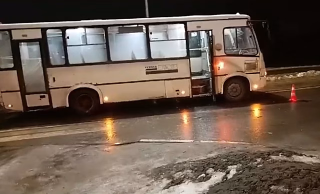 Пассажира госпитализировали после падения в автобусе в Нижнем Новгороде