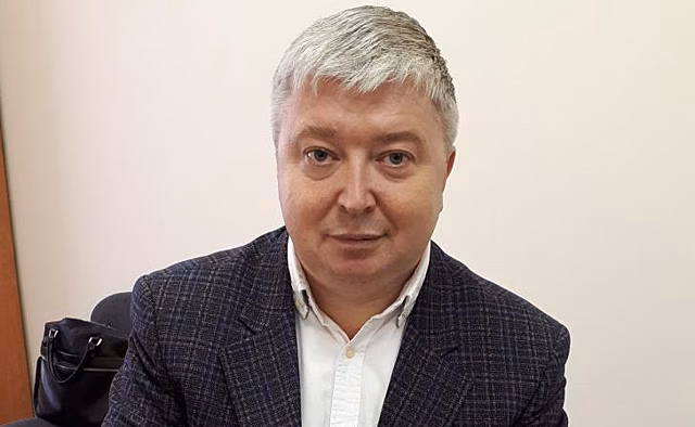 Политолог Слатинов увидел в отставке Старовойта «фортификационный след»