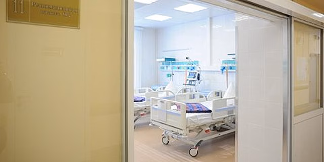 Пенсионер попал в реанимацию после починки миксера с помощью ножа