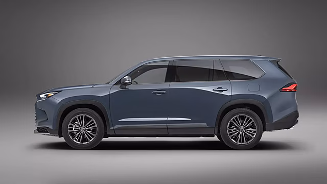 Внедорожник Toyota Grand Highlander встал на конвейер
