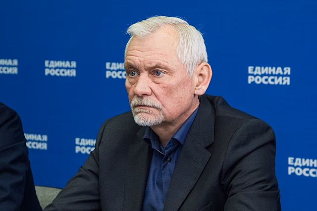 Вадим Булавинов: «Жилищные вопросы решать не всегда просто, но всегда нужно»