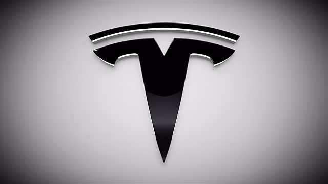 Tesla первой в Европе получила разрешение на систему автопилота