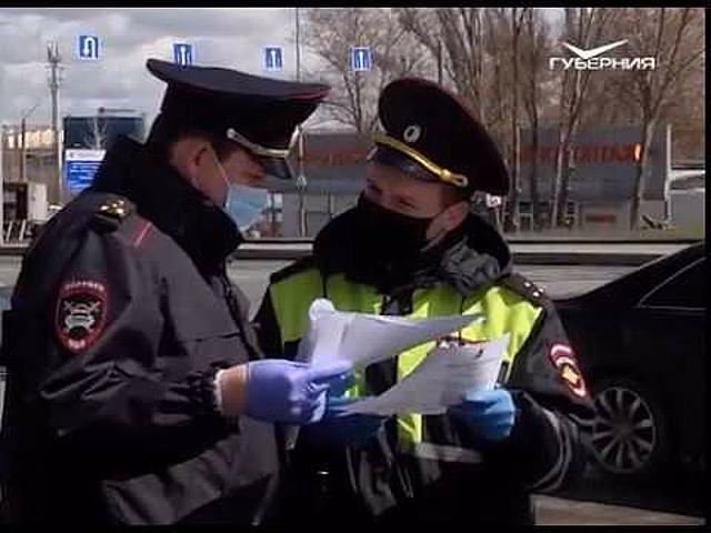 Сотрудники ДПС проводят рейды по грузовому транспорту