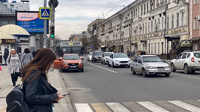 В Саратове на маршрут автобуса №90 вышли 23 автобуса