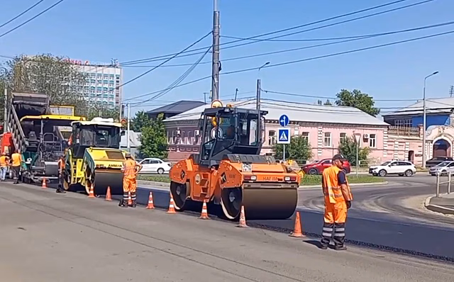 В Оренбурге ремонтируют 20 участков дорог