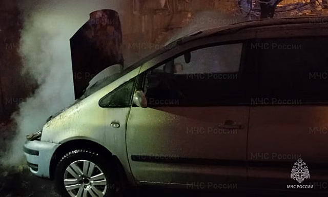 Две машины загорелись за утро в Калужской области