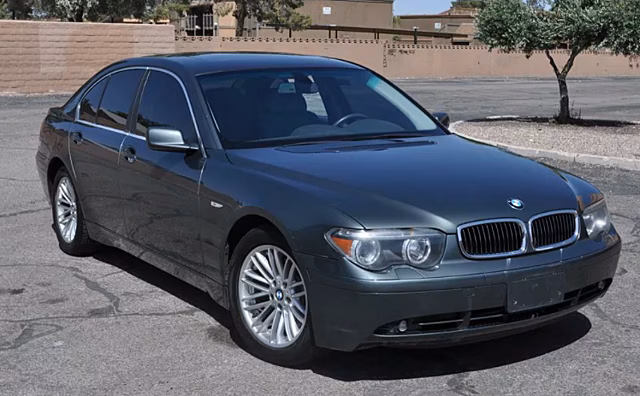 Мужчина под Саратовом отдал 140 тыс рублей по штрафам из страха потерять BMW
