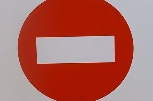 В Петербурге закроют два съезда на развязке кольцевой автодороги и Выборгского шоссе