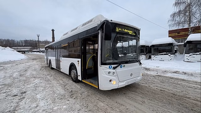 В Кирове на сэкономленные деньги купили еще три новых ЛиАЗа