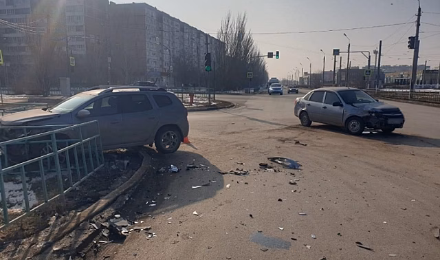 Днем в ДТП под Волгоградом пострадали 2 пенсионера