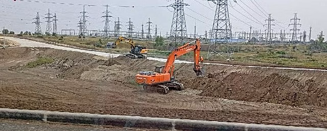 Под Саратовом при строительстве развязки на СКАД повредили водопроводные сети