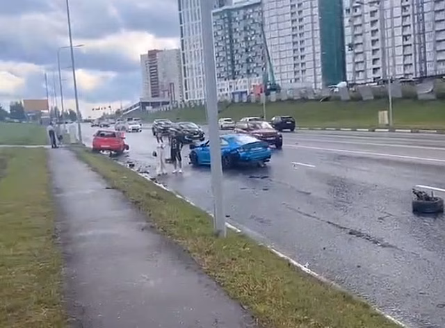 Два человека пострадали в аварии на улице Сахарова