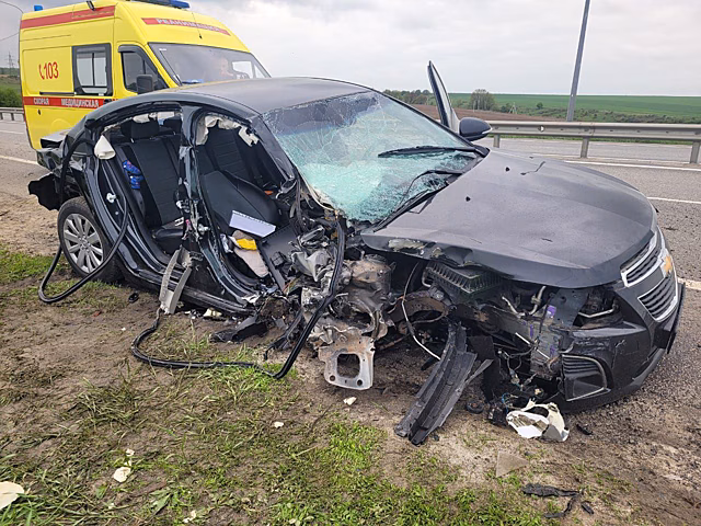 Под Курском 2 женщины и девушка получили ранения в дорожной аварии