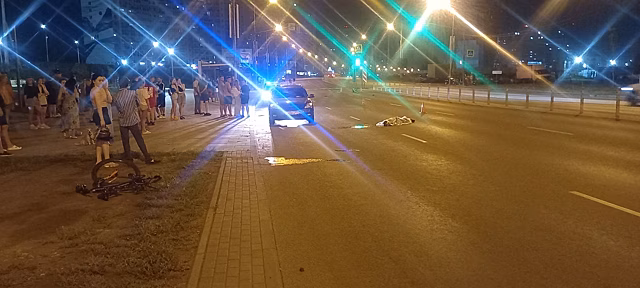 В Челябинске девушка-водитель на пешеходном переходе насмерть сбила молодого велосипедиста