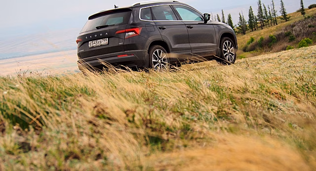 Игра в четыре руки. Тест-драйв Skoda Karoq 4×4