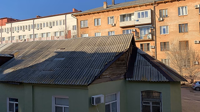 Глава СКР Бастрыкин поручил проверить жалобу на аварийность дома в Астрахани