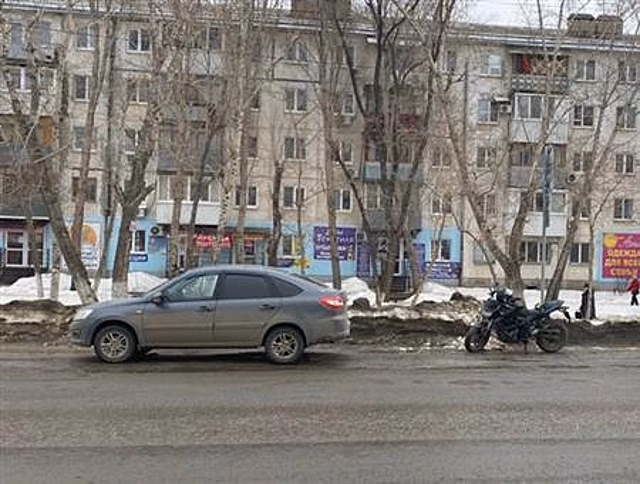 В Самаре произошло первое в этом году ДТП с мотоциклом
