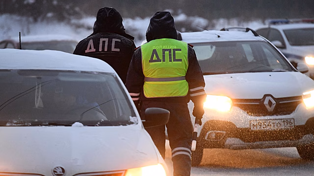 Два человека погибли в ДТП с микроавтобусом на российской трассе
