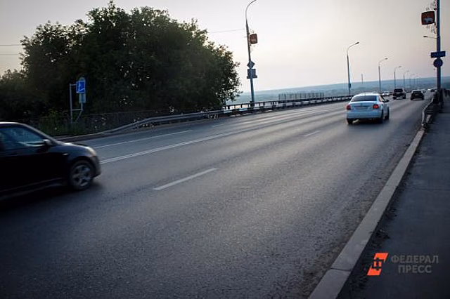 В Тюмени на сутки закроют съезд в районе ТЭЦ-2: провалился асфальт