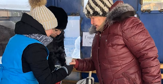 На остановках в Подмосковье откроются пункты по раздаче горячих напитков 