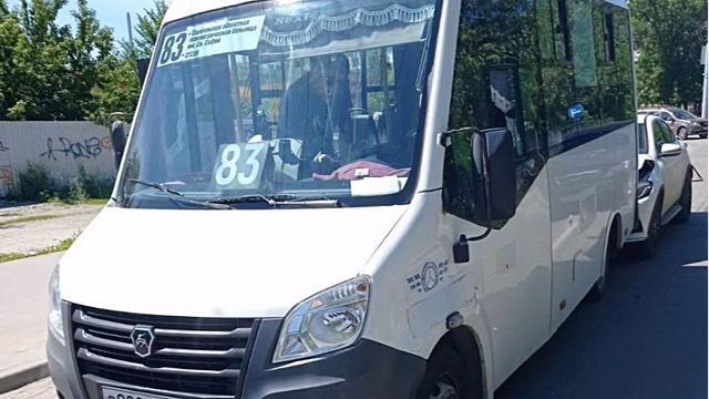 В результате аварии в Саратове пострадала пассажирка автобуса