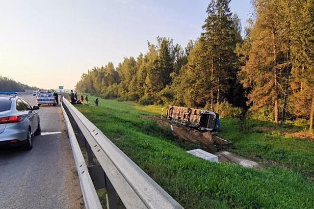 6 человек госпитализированы после ДТП с автобусом