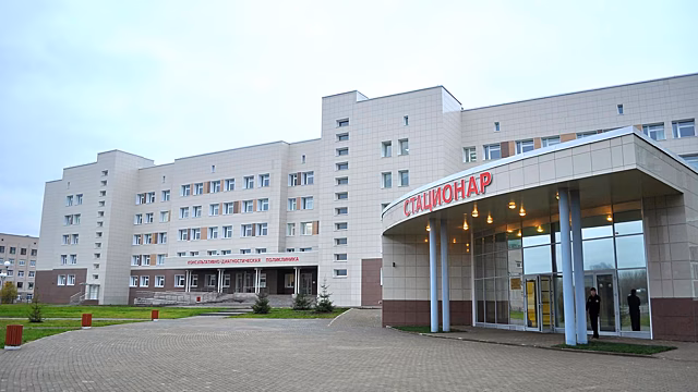 Подросток, упавший с Ленинградского моста в Вологде, по-прежнему находится в тяжелом состоянии