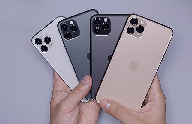 Отвертки и мыло вместо iPhone: почему ряду пользователей маркетплейса пришли не те товары?