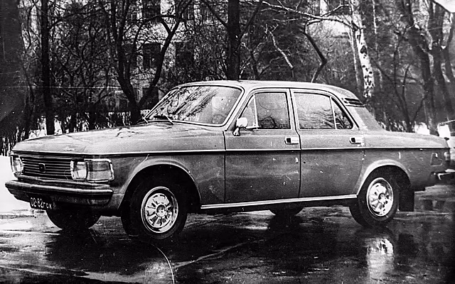 Передний привод, моторы V6 и V8 — эти Волги готовились к выпуску