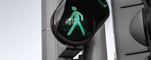 В Гагаринском районе Севастополя ввели в эксплуатацию новый светофор
