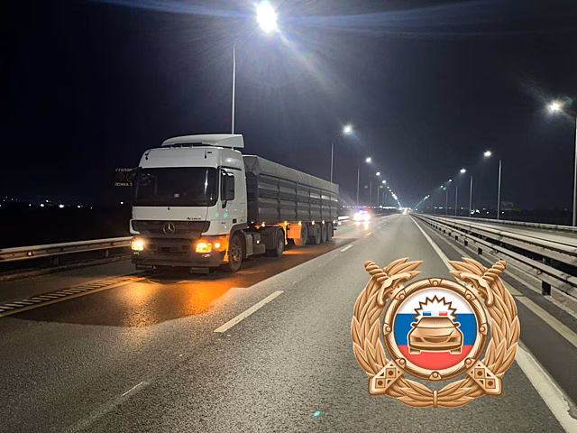 Госпитализирован с травмами: на трассе М-4 &laquo;Дон&raquo; автомобиль сбил пешехода