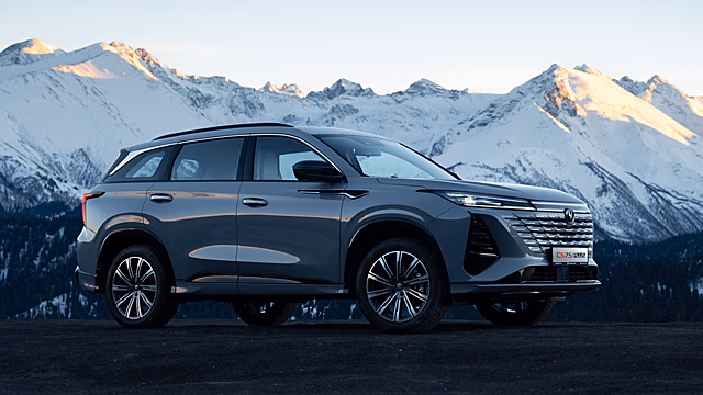 Новый мощный кроссовер Changan появился продаже в России