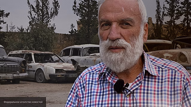 Житель Алеппо показал сохранившуюся после войны в Сирии коллекцию ретрокаров