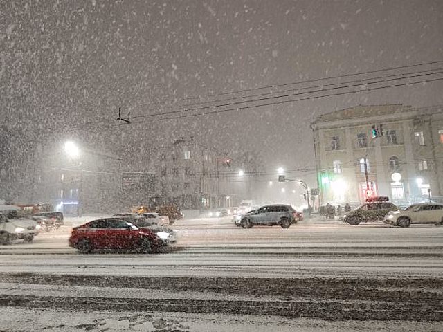 ЦОДД рекомендовал автомобилистам использовать городской транспорт из-за интенсивного движения
